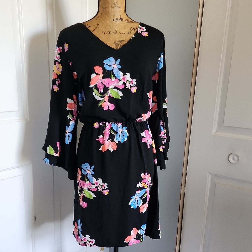 Chic Black Floral Long Sleeve Dress